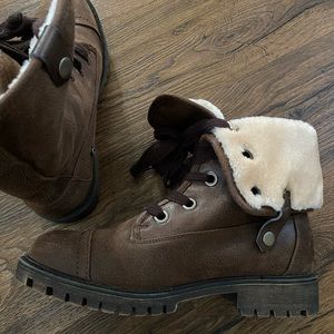Roxy Boots